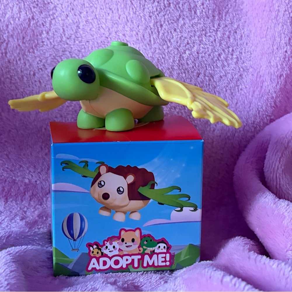 Adopt me turtle & hedgehog McDonald’s